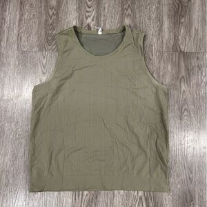 Athleta XL momentum tank